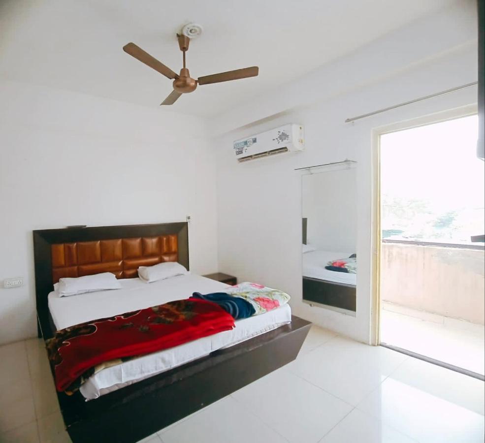 Homestay Ac Dormitory Nueva Delhi Exterior foto