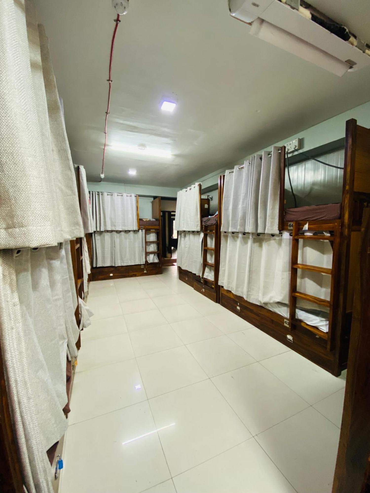 Homestay Ac Dormitory Nueva Delhi Exterior foto