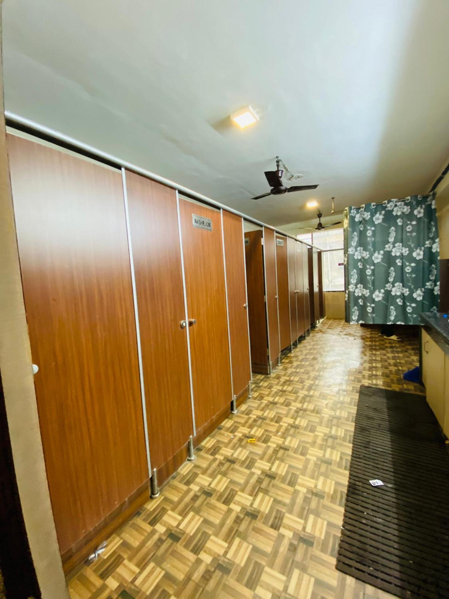 Homestay Ac Dormitory Nueva Delhi Exterior foto