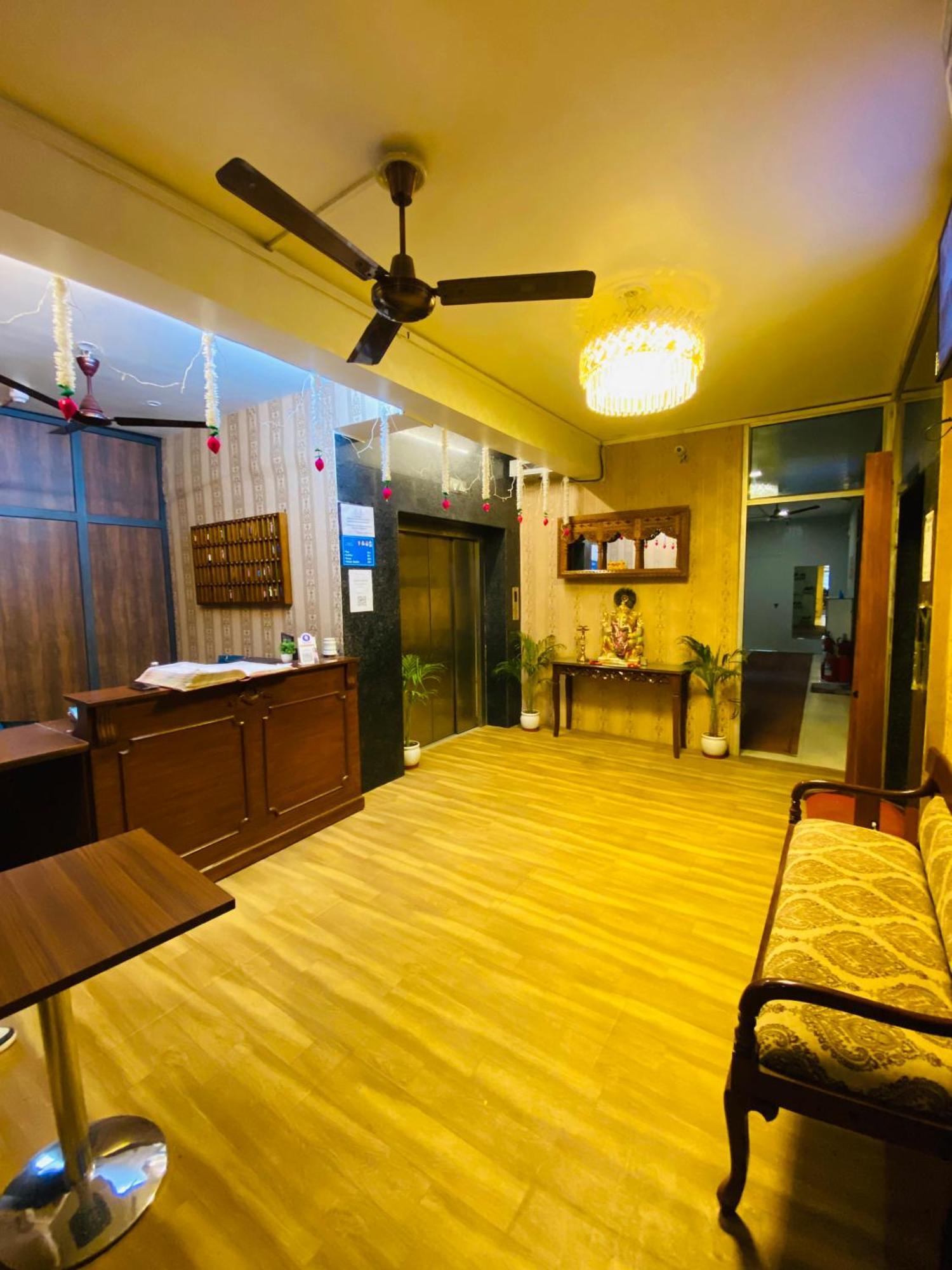 Homestay Ac Dormitory Nueva Delhi Exterior foto