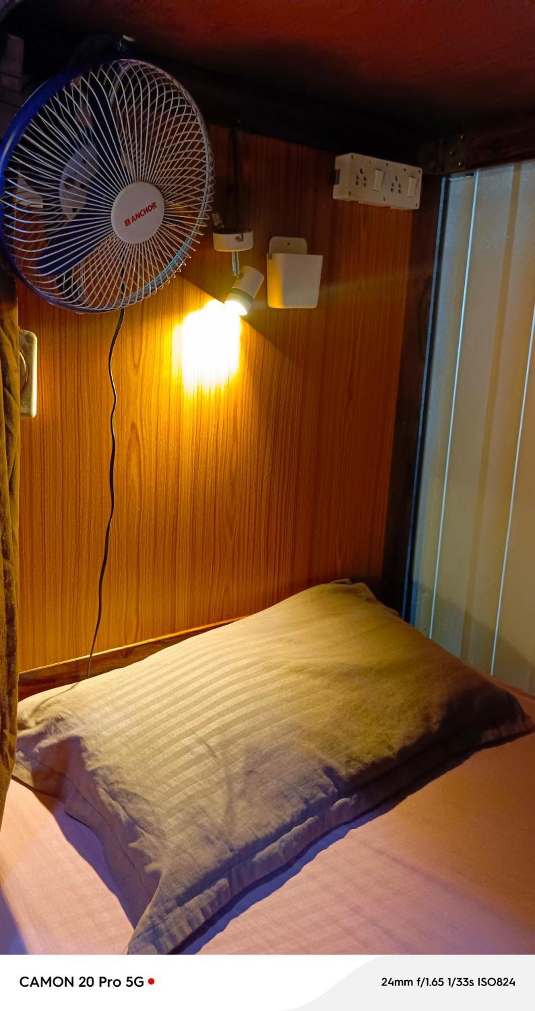 Homestay Ac Dormitory Nueva Delhi Exterior foto