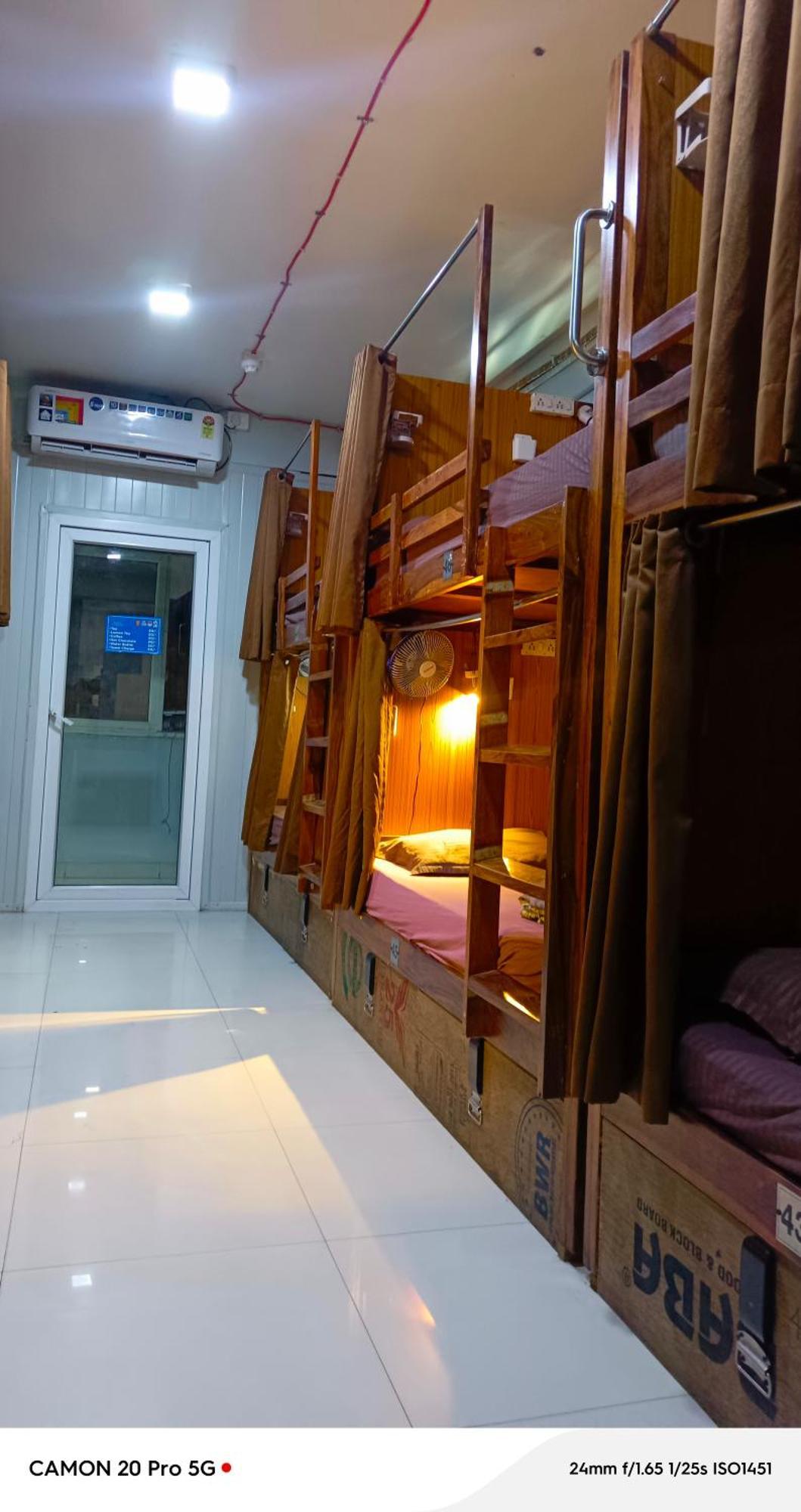 Homestay Ac Dormitory Nueva Delhi Exterior foto